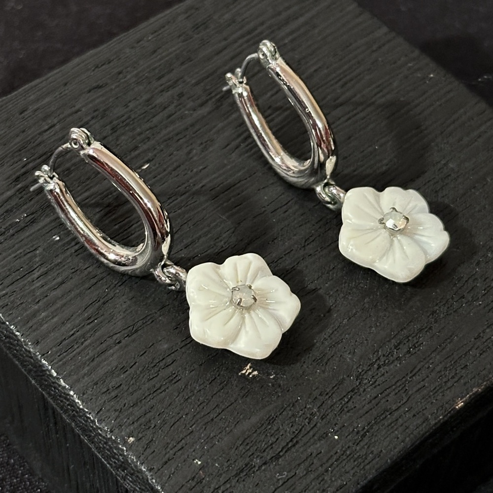 Vintage Flower White Silver Rhinestone Hoop Dangling Drop Earrings